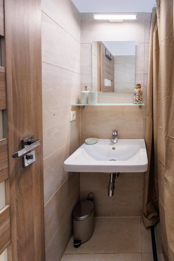Cozy Market-Square Retreat Located In The Heart Of The 10Th District فيينا المظهر الخارجي الصورة